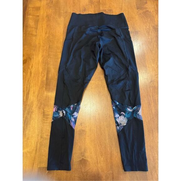 Woman’s Victoria’s Secret pink bonded mesh workout pants size large - Picture 6 of 6